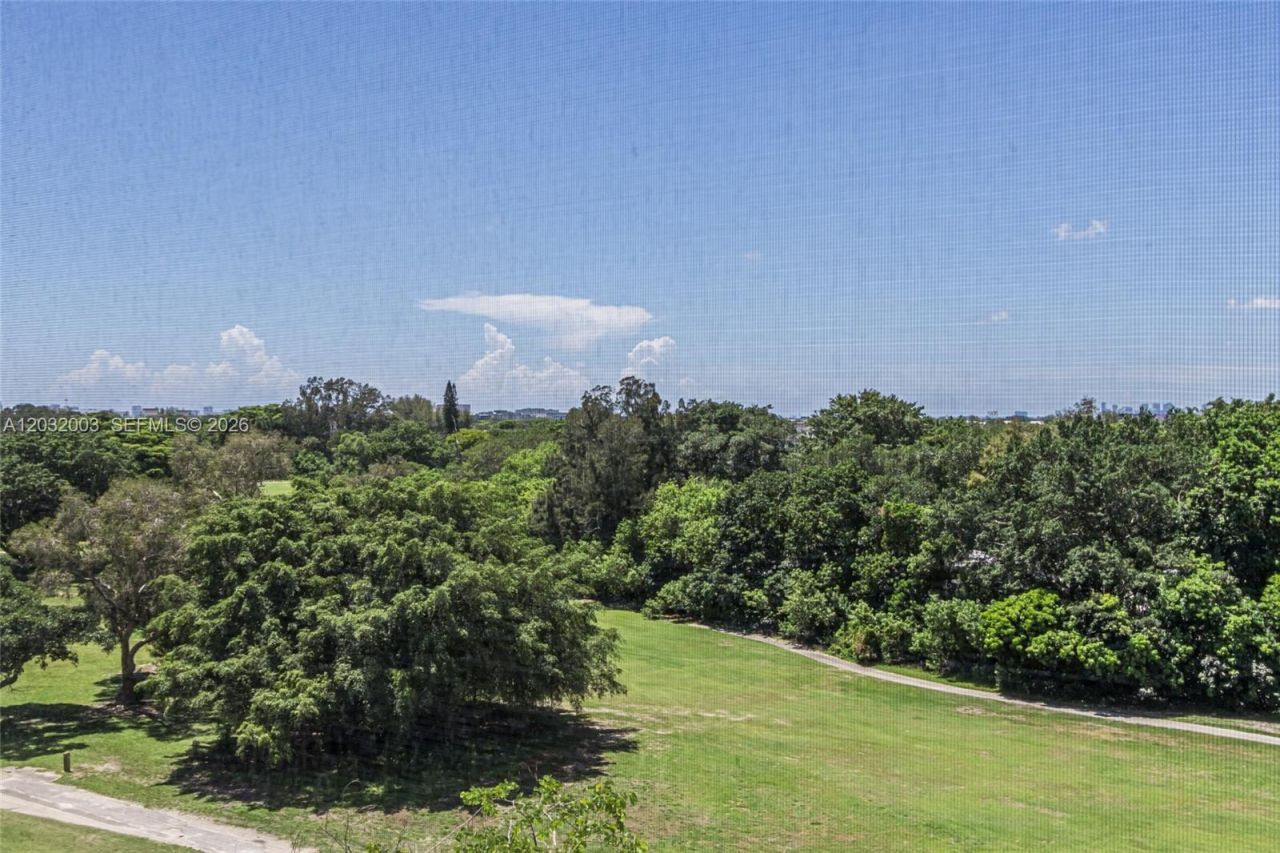 3150 N Palm Aire Dr , Unit 705, Pompano Beach, FL 33069 Photo