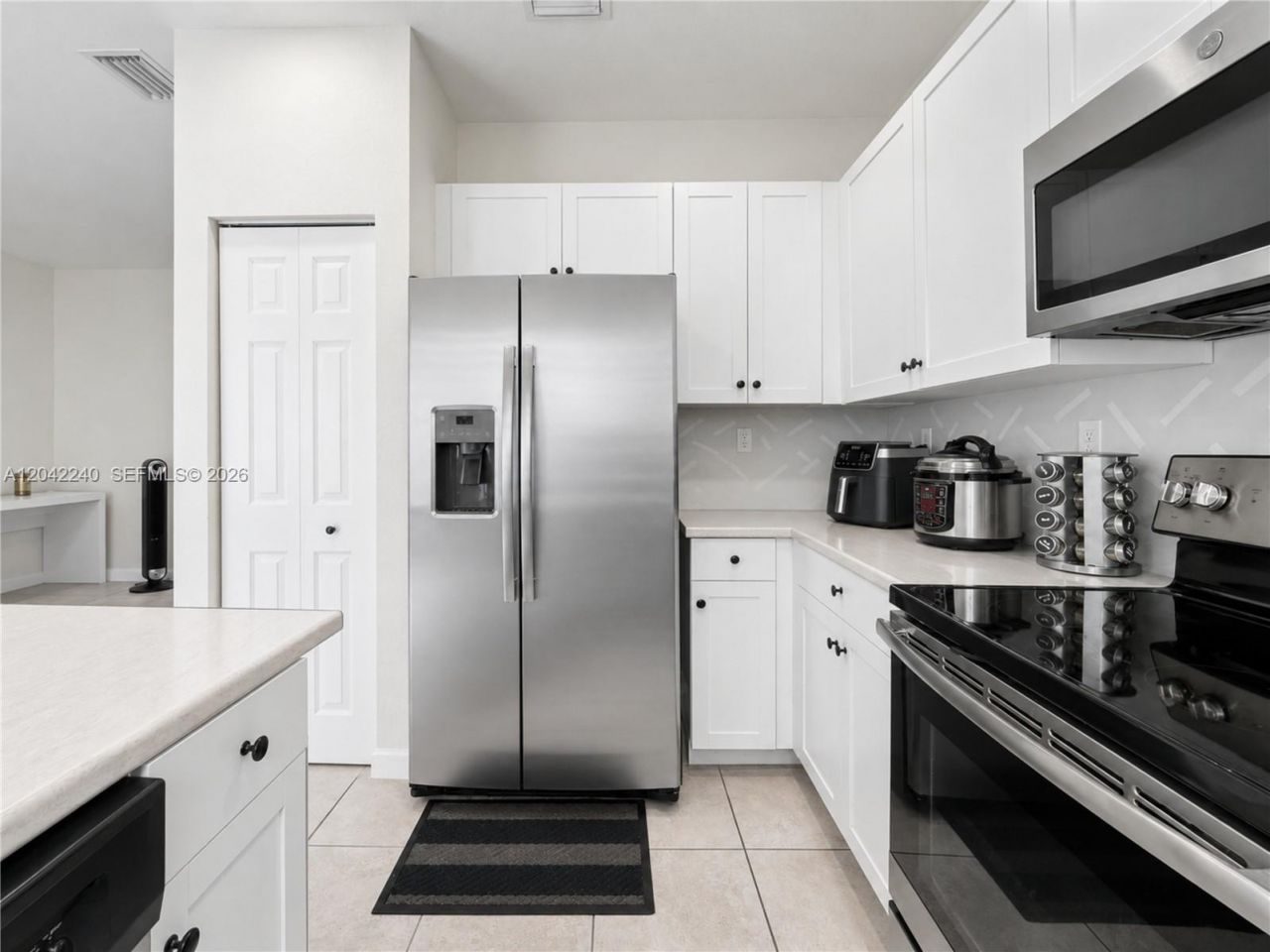 10604 W 33rd Ln , Hialeah, FL 33018 Photo