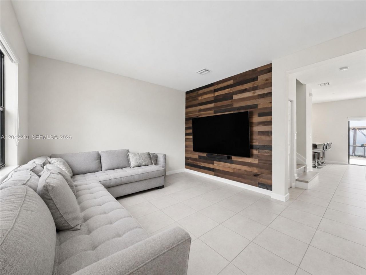 10604 W 33rd Ln , Hialeah, FL 33018 Photo