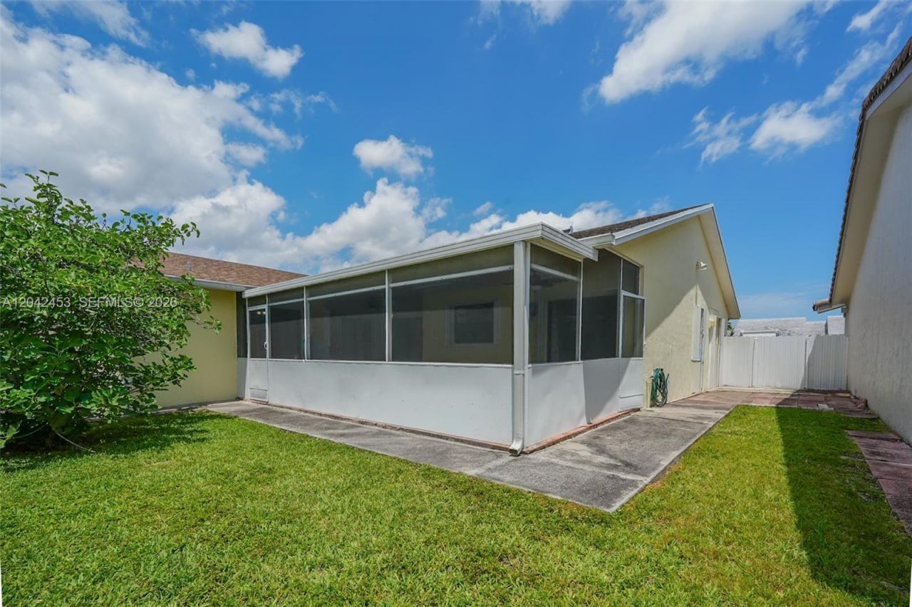 10920 SW 143rd Ct , Miami, FL 33186 Photo