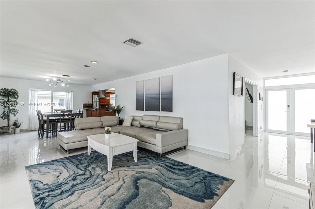 633 N Crescent Dr, Hollywood, FL 33021 Photo