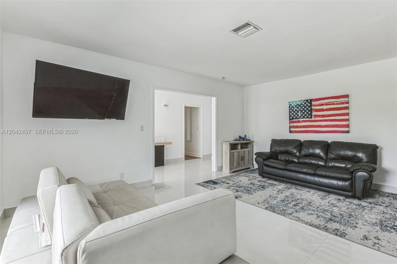 633 N Crescent Dr, Hollywood, FL 33021 Photo