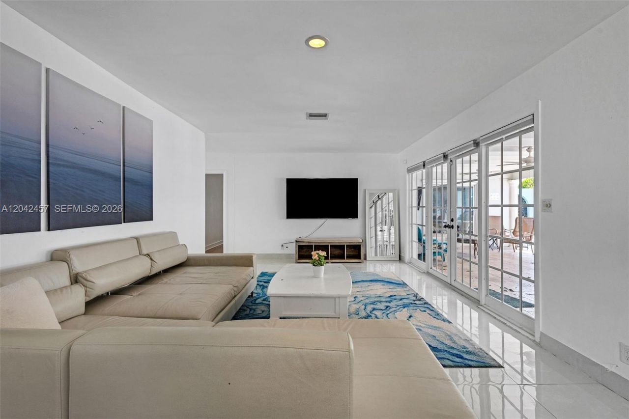 633 N Crescent Dr, Hollywood, FL 33021 Photo