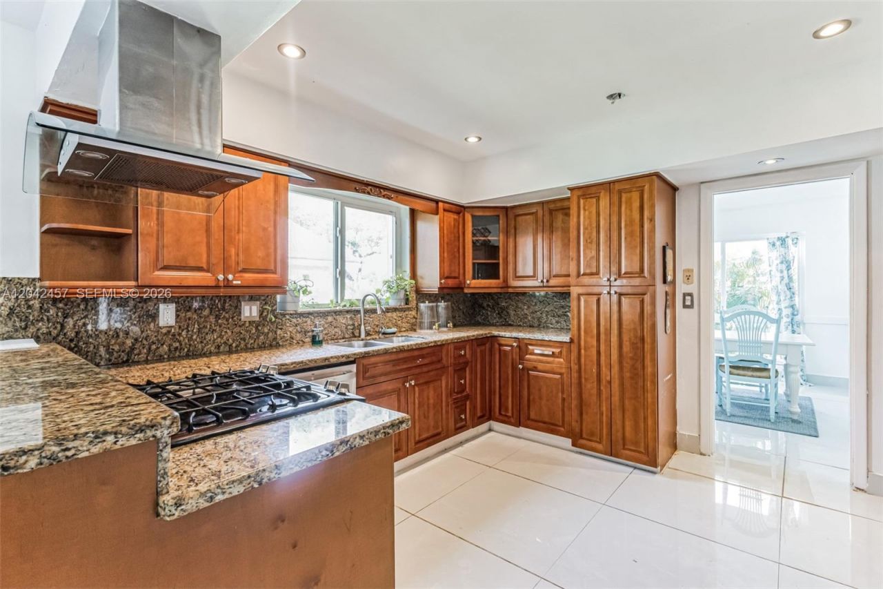 633 N Crescent Dr, Hollywood, FL 33021 Photo