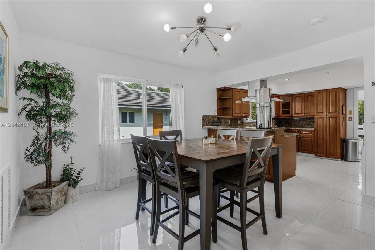 633 N Crescent Dr, Hollywood, FL 33021 Photo