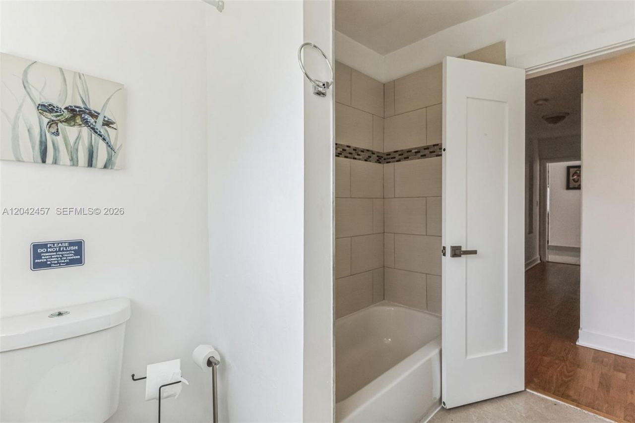 633 N Crescent Dr, Hollywood, FL 33021 Photo