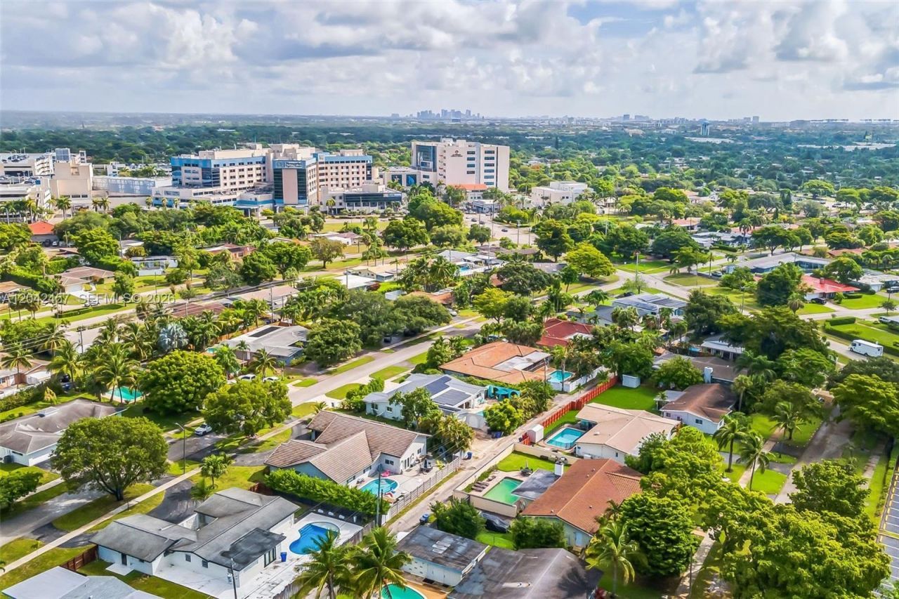 633 N Crescent Dr, Hollywood, FL 33021 Photo