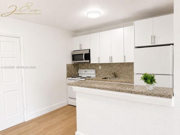 1021 NW 5th St , Unit 6, Miami, FL 33128