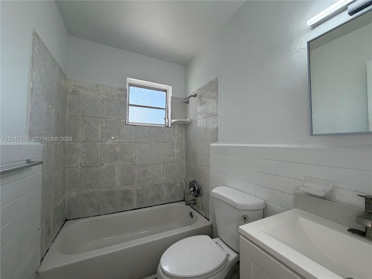 1021 NW 5th St , Unit 6, Miami, FL 33128 Photo