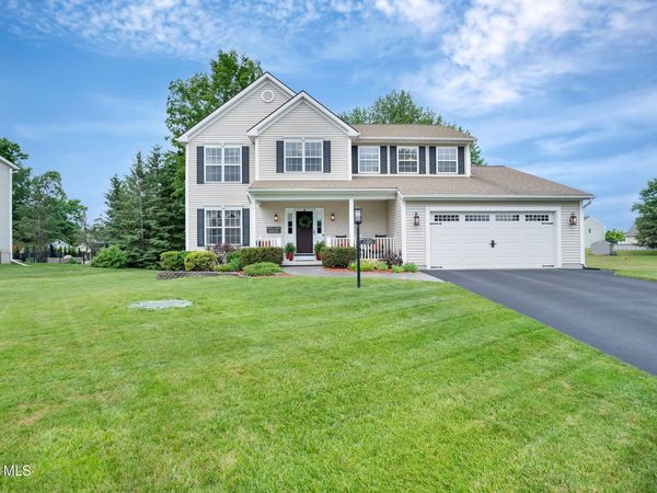 16 Tamara Court, East Greenbush, NY 12061