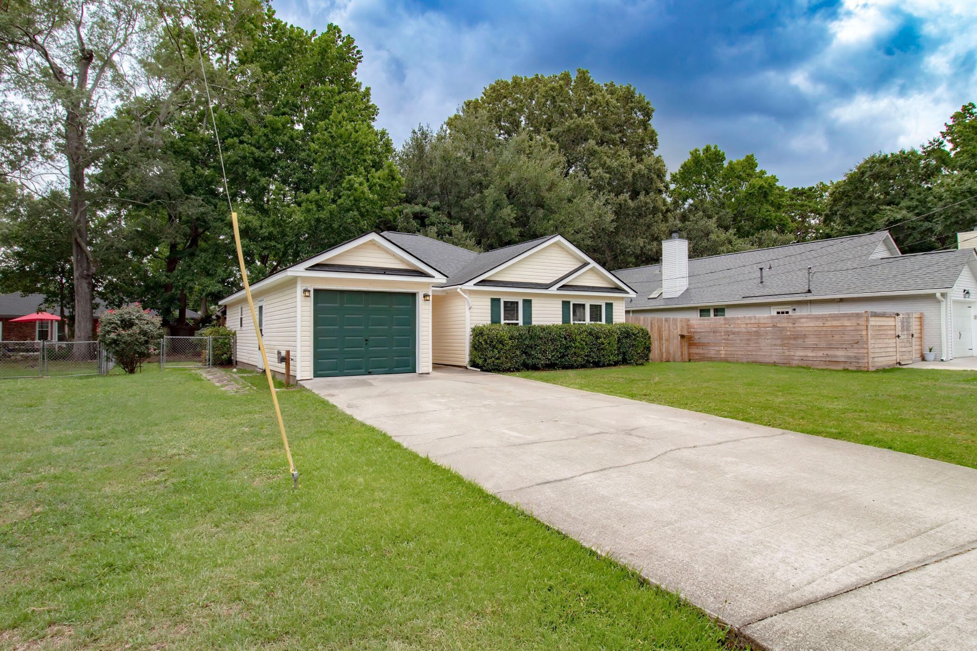 2418 Double Oak Drive Photo 3