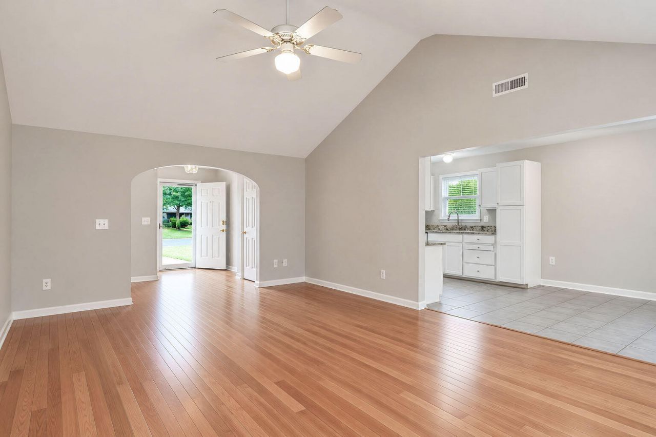 2418 Double Oak Drive Photo 6