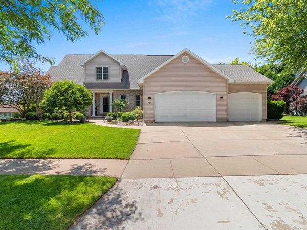 421 E SHEFFIELD LANE, Appleton, WI 54913