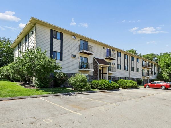 1831 Fuller Road, Unit 13, West Des Moines, IA 50265