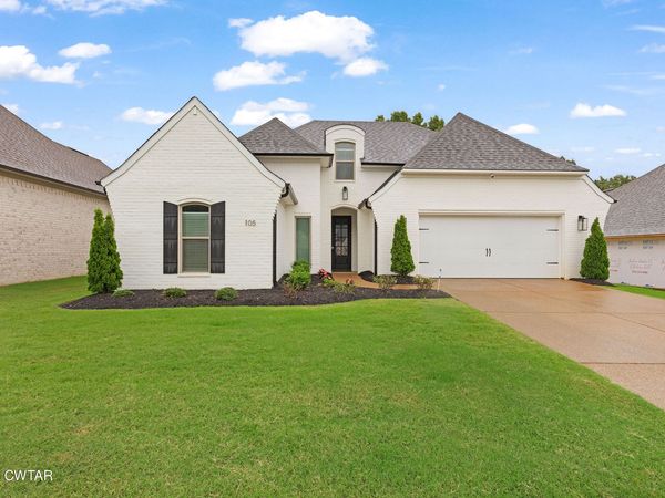 105 Emerald Breeze Drive , Jackson, TN 38305