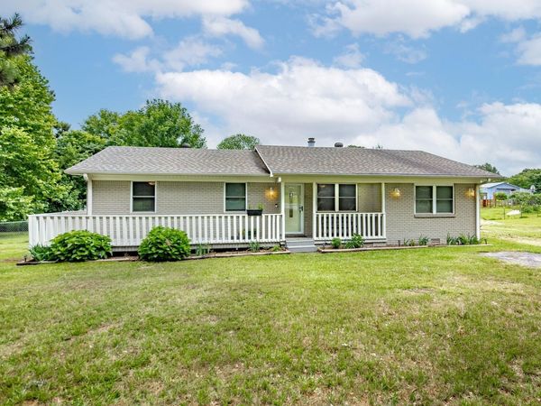 391 Stoney Point Church, Beebe, AR 72012