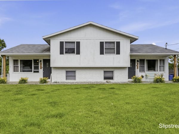 3758 Newcastle Drive SE, Grand Rapids, MI 49508