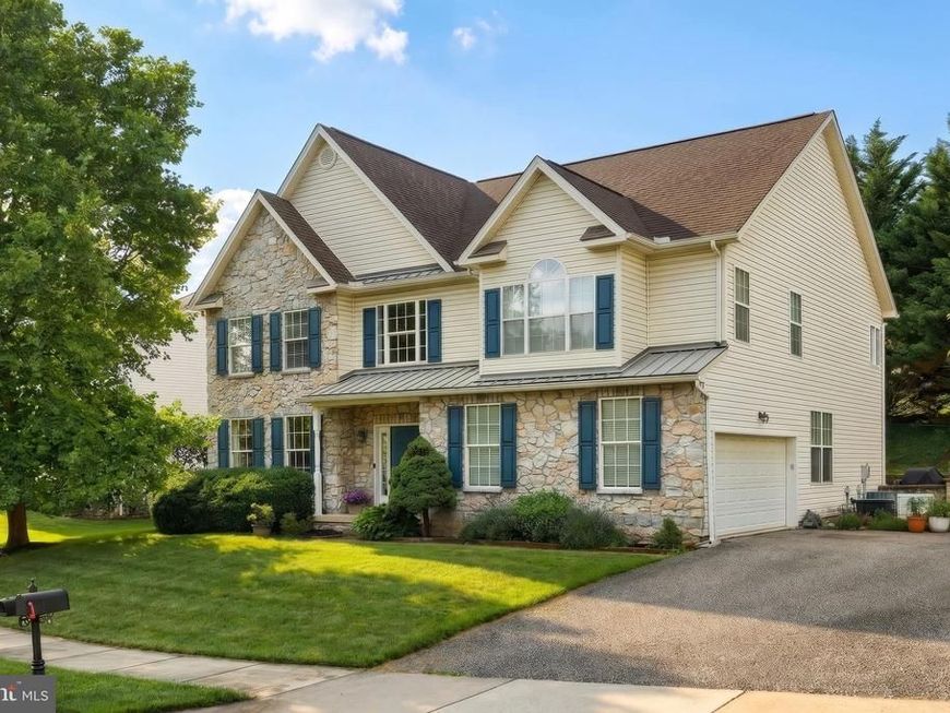 1243 Winding Oak Drive, York, PA 17403 Main Photo