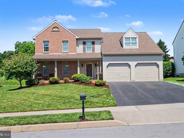 162 JACOBS CREEK DRIVE, HERSHEY, PA 17033