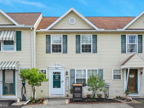 103 PEACH, NEWMANSTOWN, PA 17073