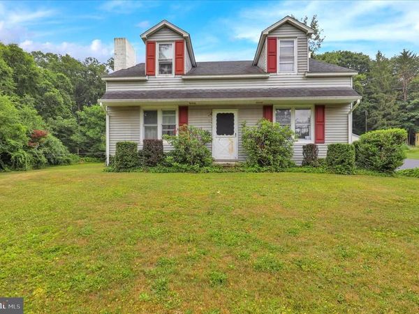 1929 CHESTNUT HILL ROAD, MOHNTON, PA 19540