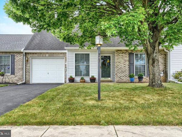 38 RIDGEWAY DRIVE, MECHANICSBURG, PA 17050