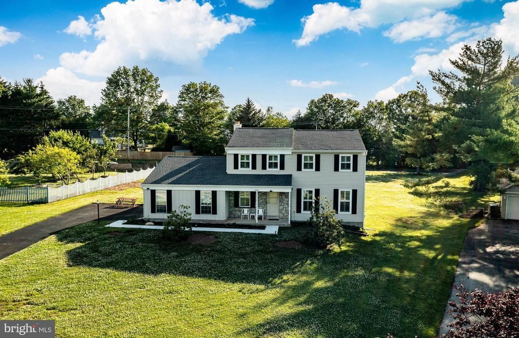 1146 SQUIRES WAY, LANSDALE, PA 19446