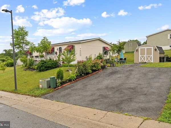32 KESTREL STREET, KUTZTOWN, PA 19530