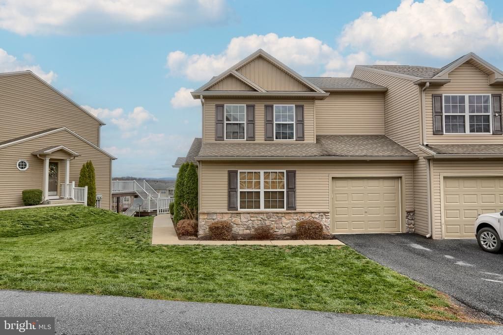 8430 HAMILTON ST , HUMMELSTOWN, PA 17036