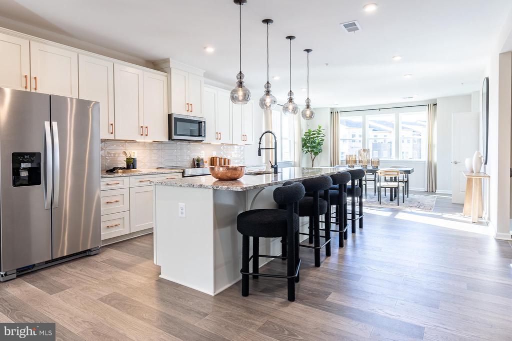 591 S FREDERICK AVENUE, GAITHERSBURG, MD 20877