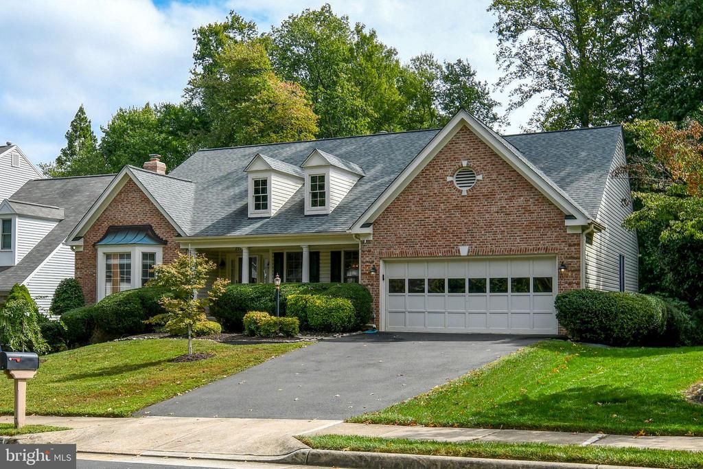 8325 Armetale Lane, Fairfax Station, VA 22039 Main Photo