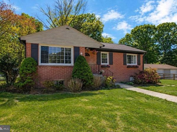24 ROBSHIRE MANOR ROAD , HUNTINGTOWN, MD 20639