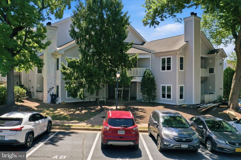 6011 Rosebud Lane, Unit 103, Centreville, VA 20121 Main Photo