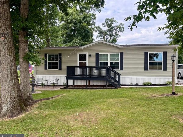 87 MOBILE DRIVE , THOMASVILLE, PA 17364