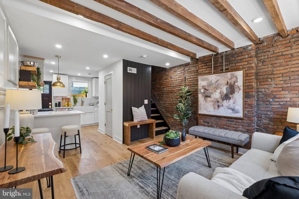 924 Cantrell Street, Philadelphia, PA 19148 Main Photo