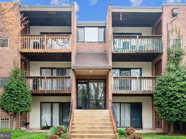 10724 W WEST DRIVE, Unit 204, FAIRFAX, VA 22030