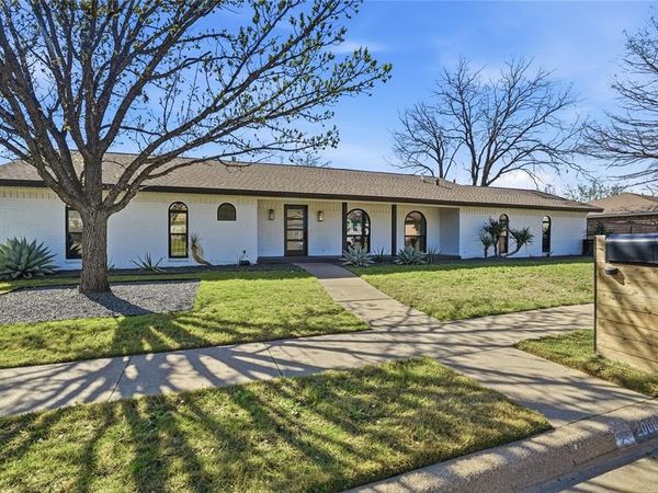 2008 Silver Leaf Drive, Pantego, TX 76013