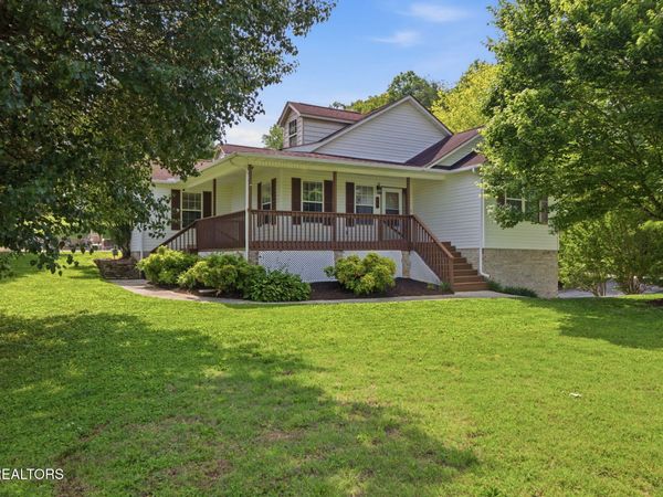 708 New Clear Branch Rd, Rocky Top, TN 37769