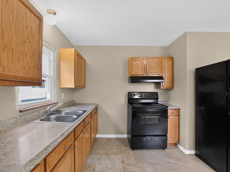 3239 Maize Road , Columbus, OH 43224 Photo 12