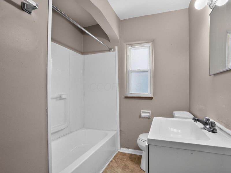 3239 Maize Road , Columbus, OH 43224 Photo 23