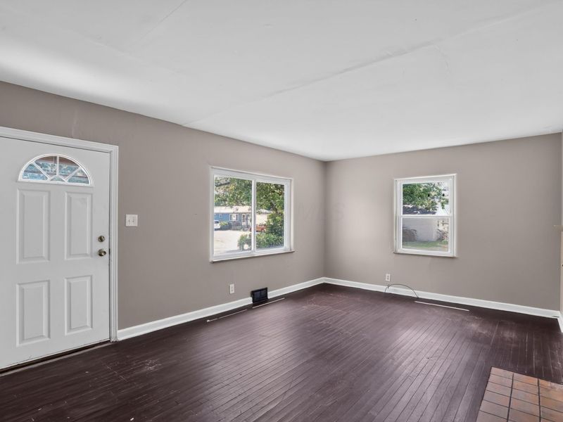 3239 Maize Road , Columbus, OH 43224 Photo 4