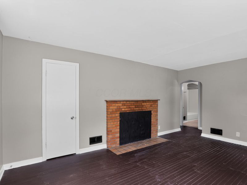 3239 Maize Road , Columbus, OH 43224 Photo 5
