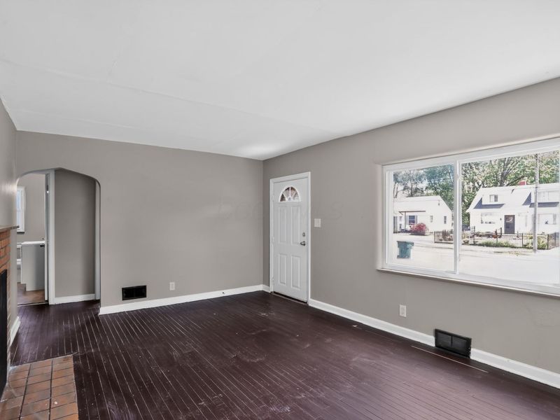 3239 Maize Road , Columbus, OH 43224 Photo 6
