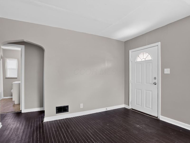3239 Maize Road , Columbus, OH 43224 Photo 7