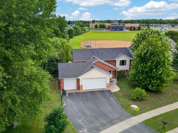 806 Marion Street SE, Isanti, MN 55040
