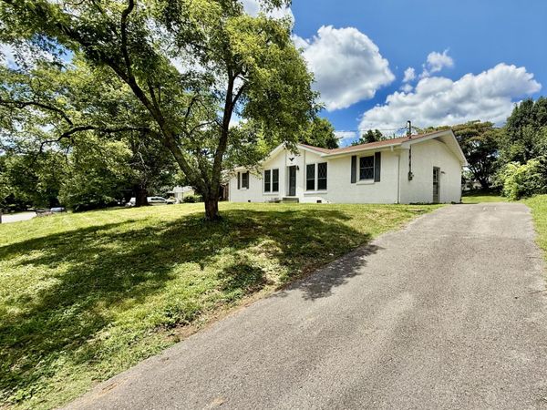 207 Blue Ridge Dr, Old Hickory, TN 37138