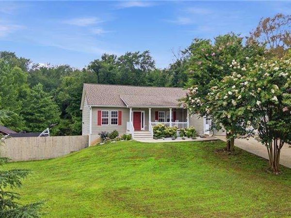 160 Starlyn Trace, Hiram, GA 30141