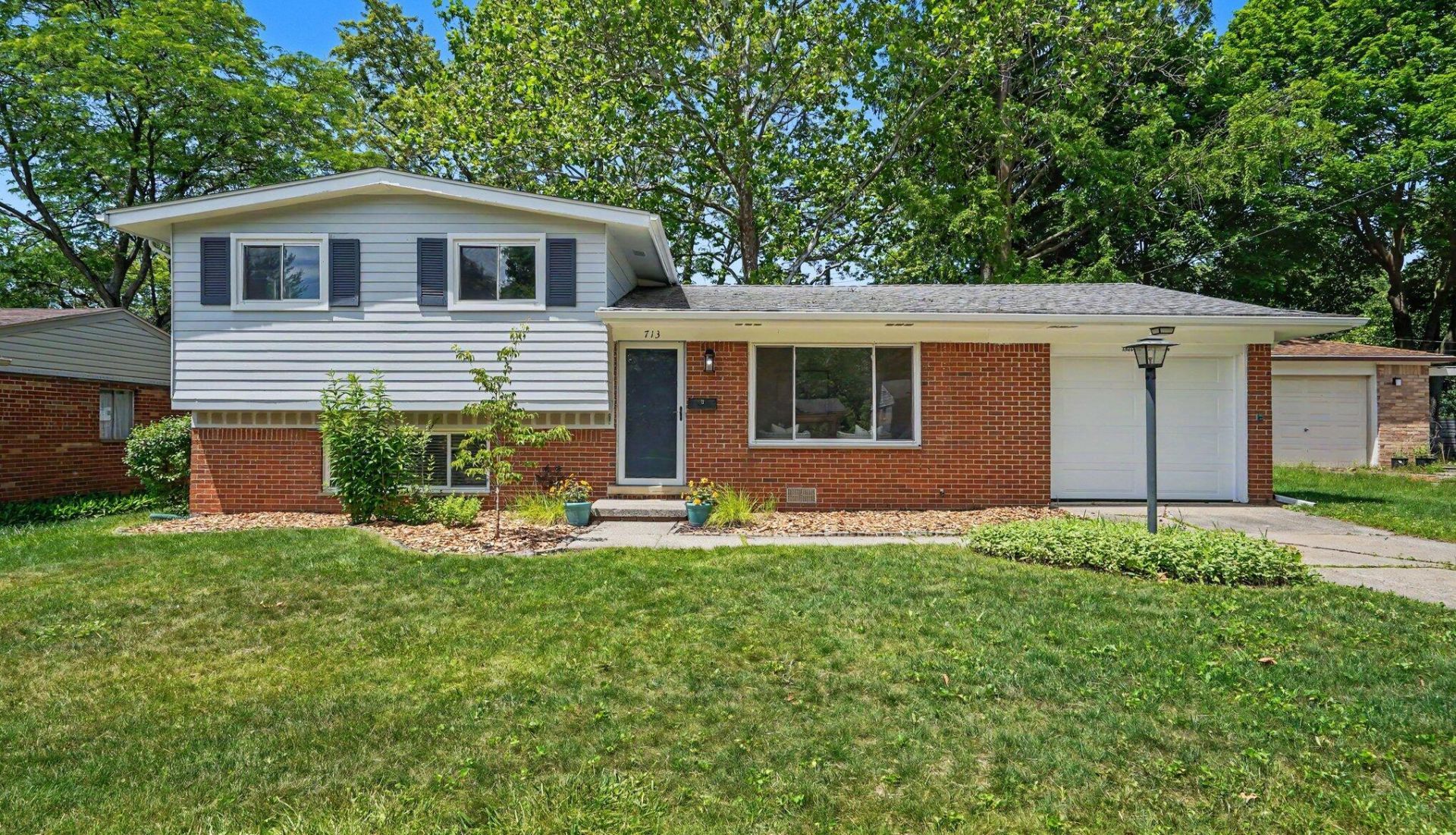713 Leona Drive, Ann Arbor, MI 48103 Main Photo