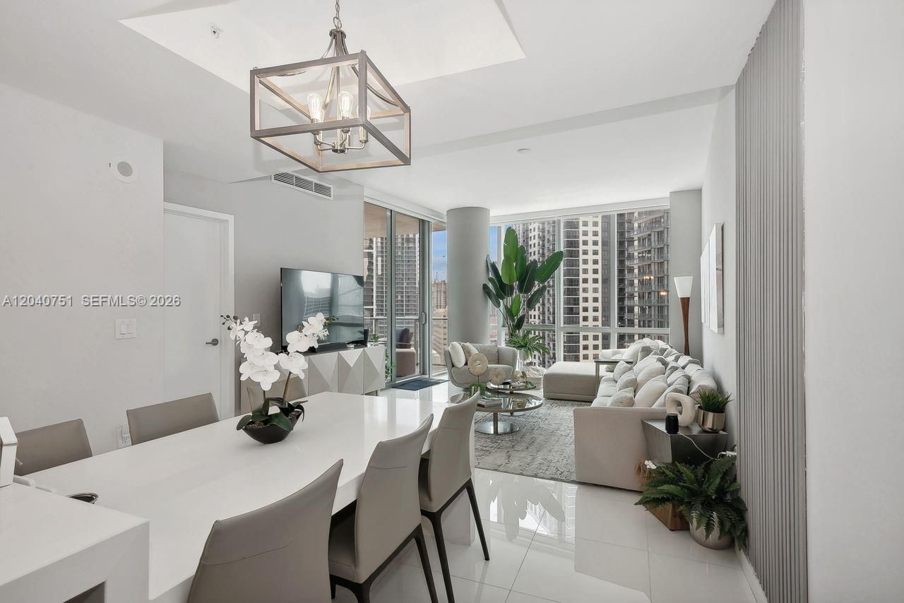 851 NE 1st Ave , Unit 1711, Miami, FL 33132 Photo