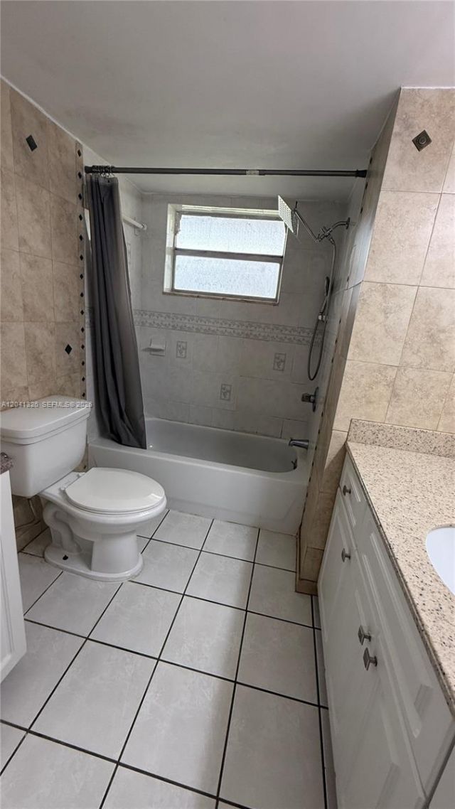 1770 NE 191st St , Unit 114-1, Miami, FL 33179 Photo